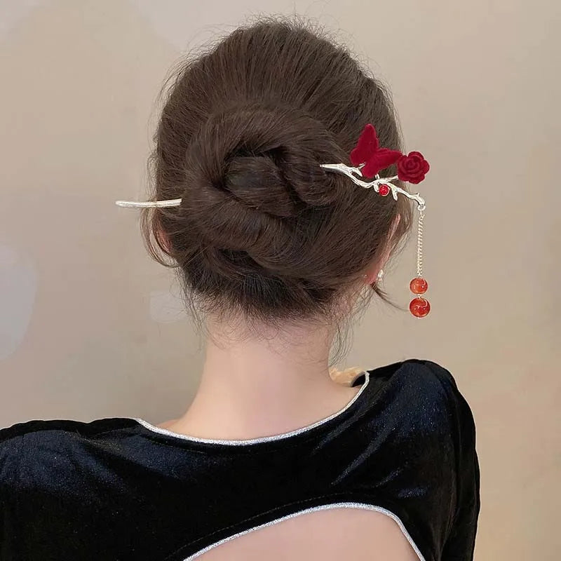 レトロなローズタッセルヘアピン - 女性用ハンドメイド中国風ヘアスティック